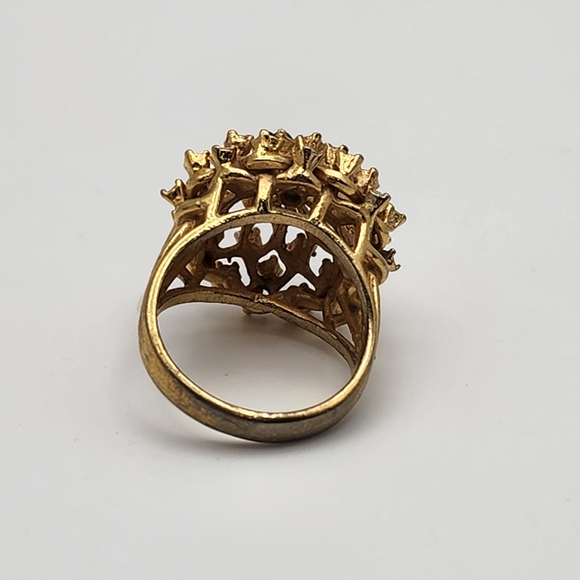 Vintage Aurora 18KT HGE Green & White Opalescent Crystal Cocktail Ring (8) - Picture 7 of 9